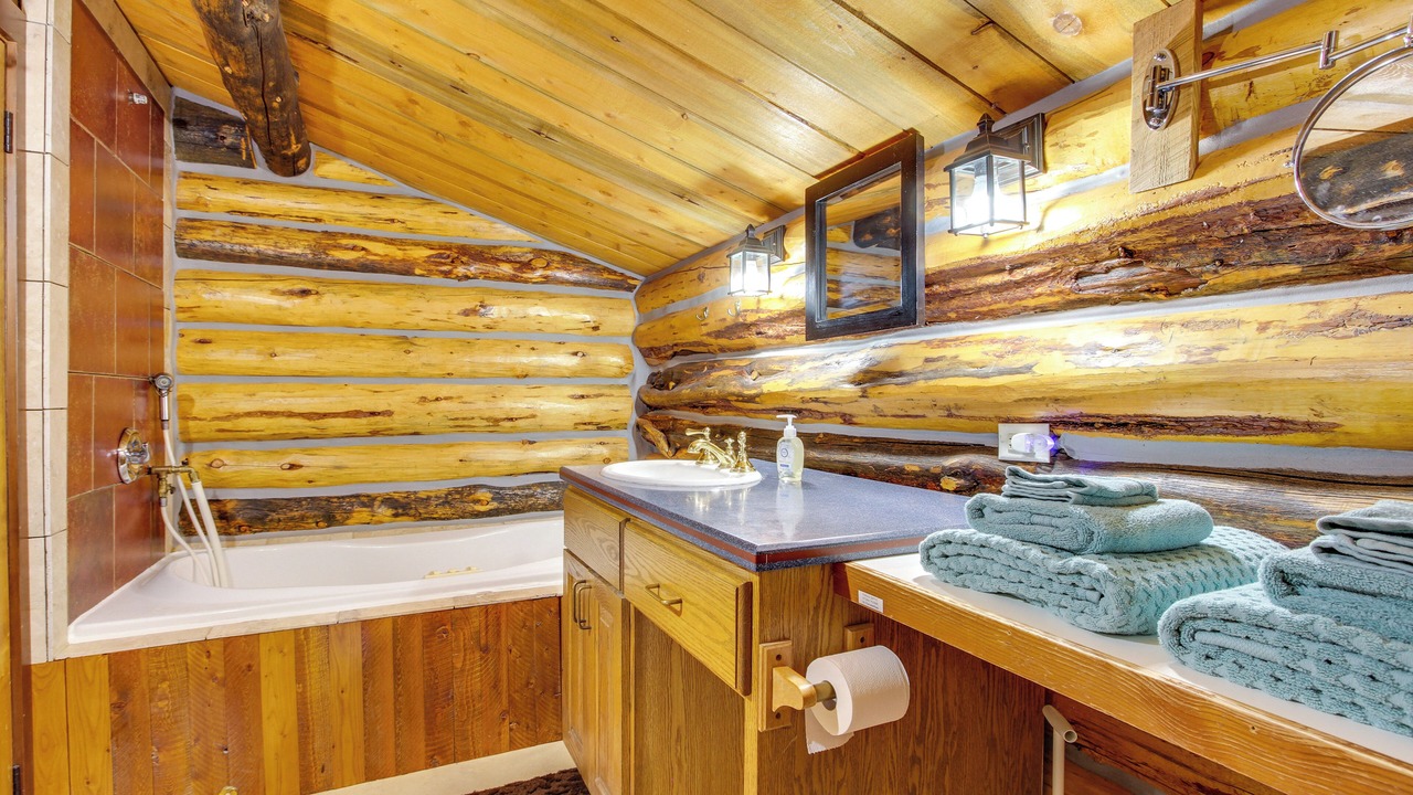 Photo of Bathroom in Cooke City-Silver Gate