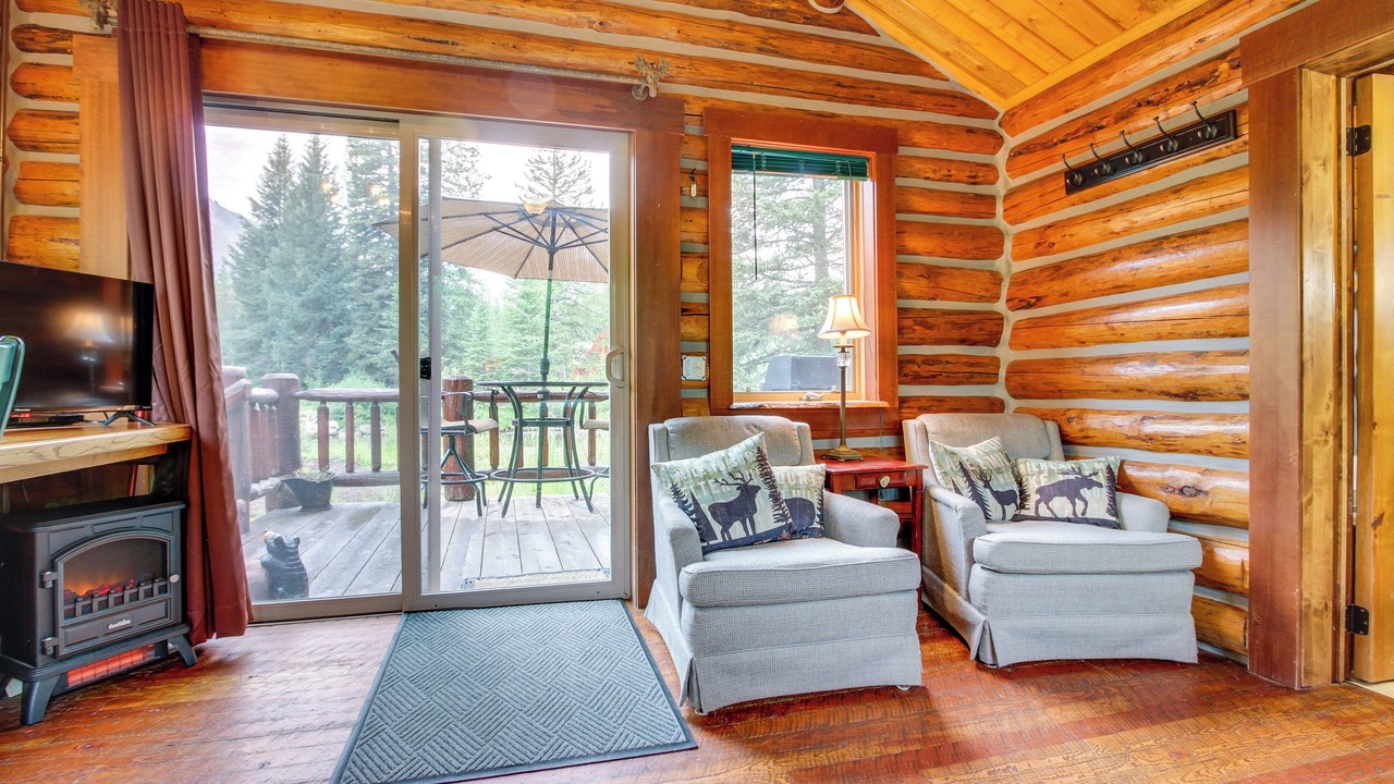 Photo of Livingroom in Cooke City-Silver Gate
