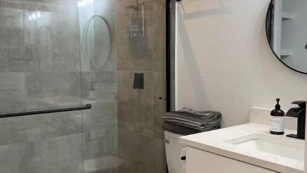 Photo of Bathroom in Lockhart