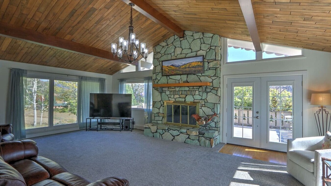 Photo of Livingroom in Glenwood Springs