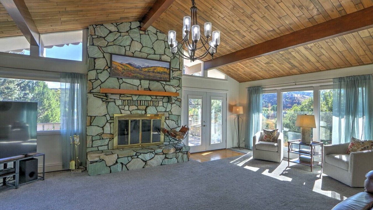 Photo of Livingroom in Glenwood Springs