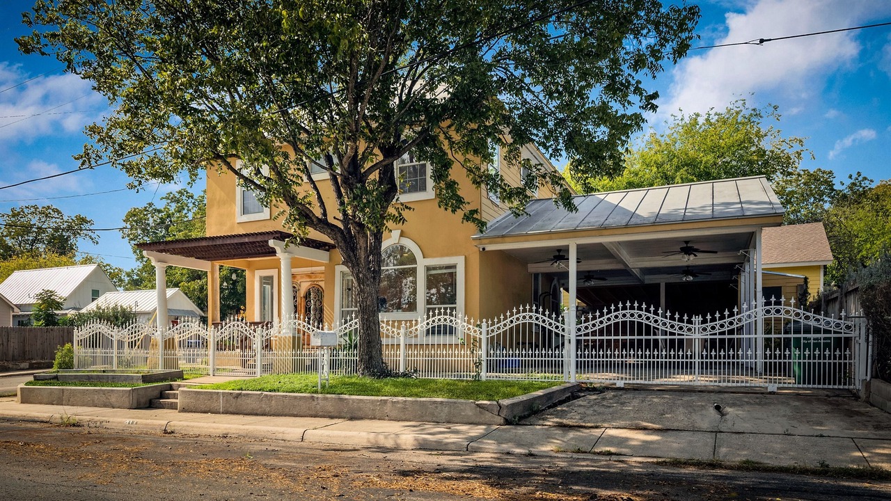 Photo of Outdoor in Government Hill