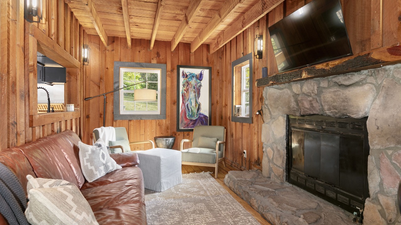 Photo of Livingroom in Woodfin