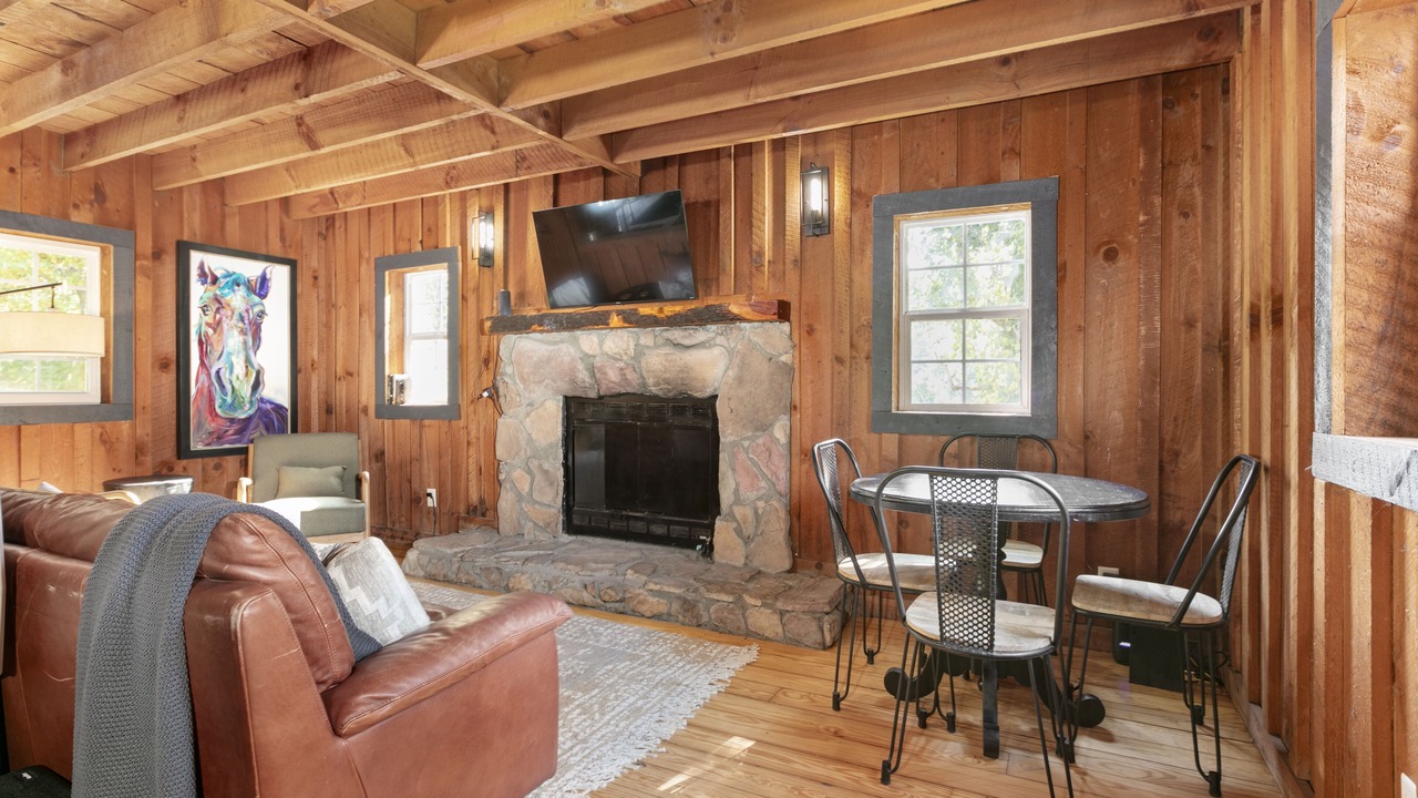 Photo of Livingroom in Woodfin