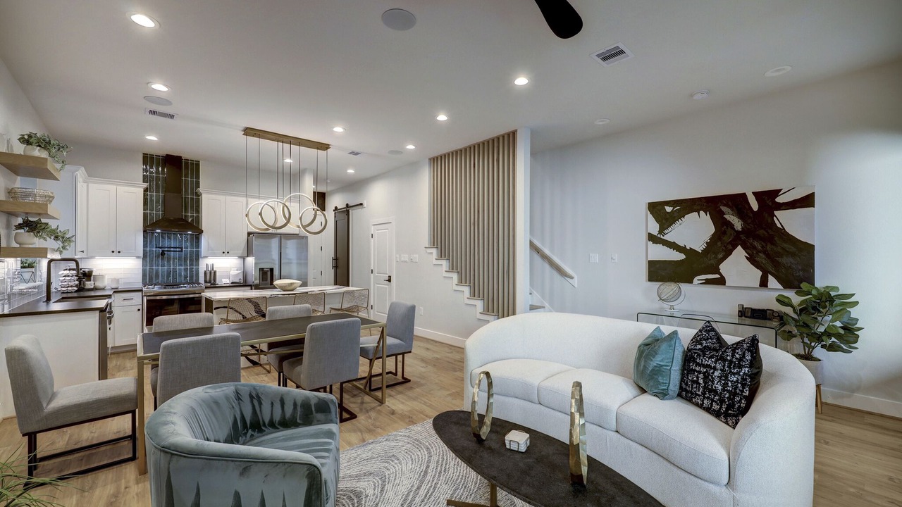 Photo of Livingroom in Northside