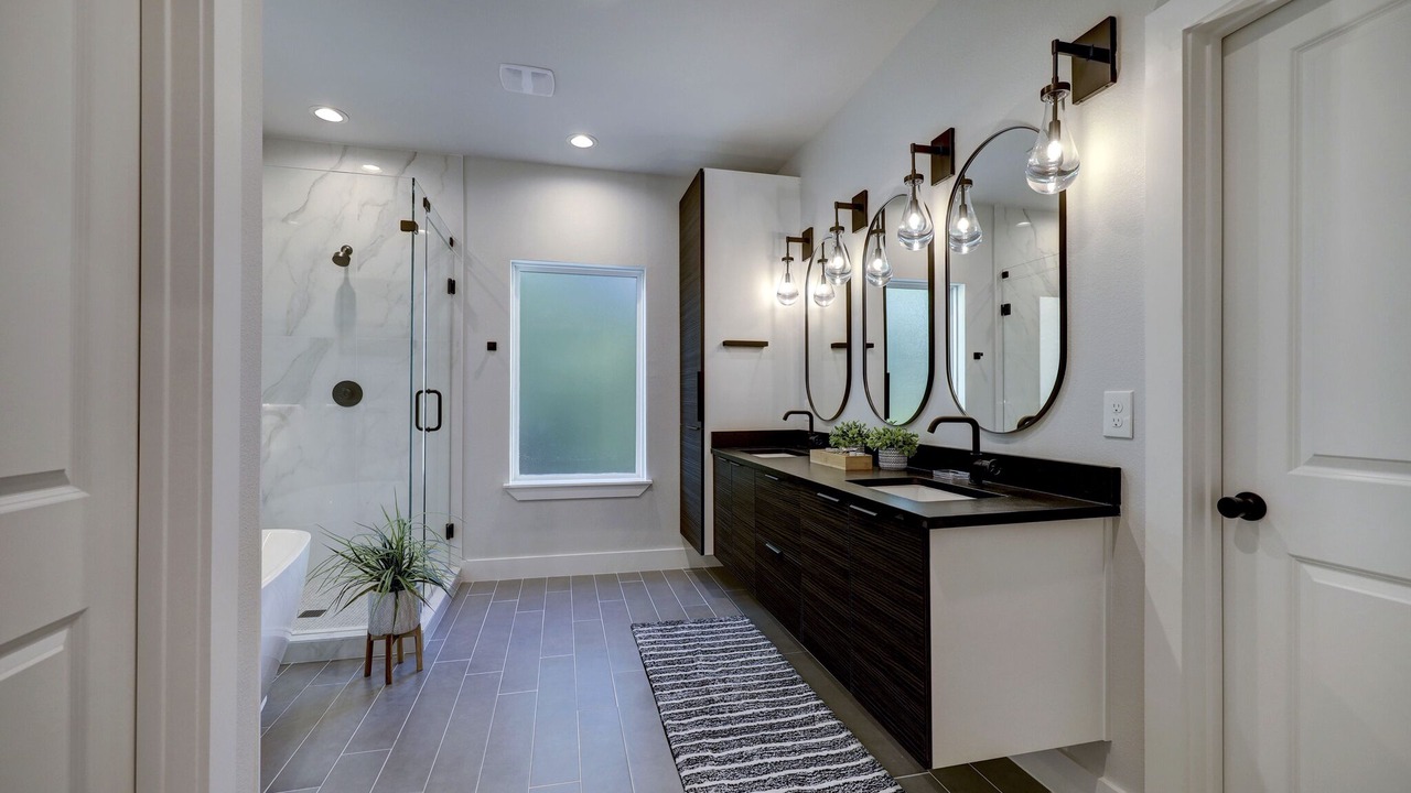 Photo of Bathroom in Northside