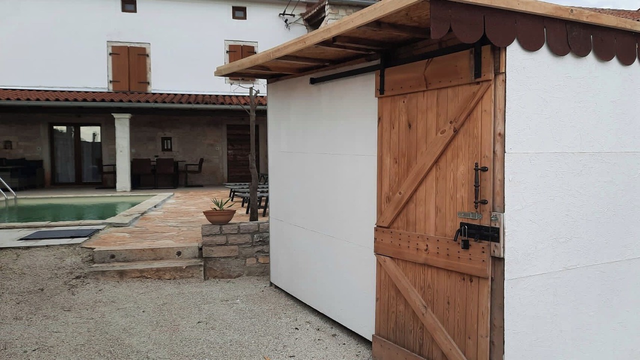 Photo of Outdoor in Katun