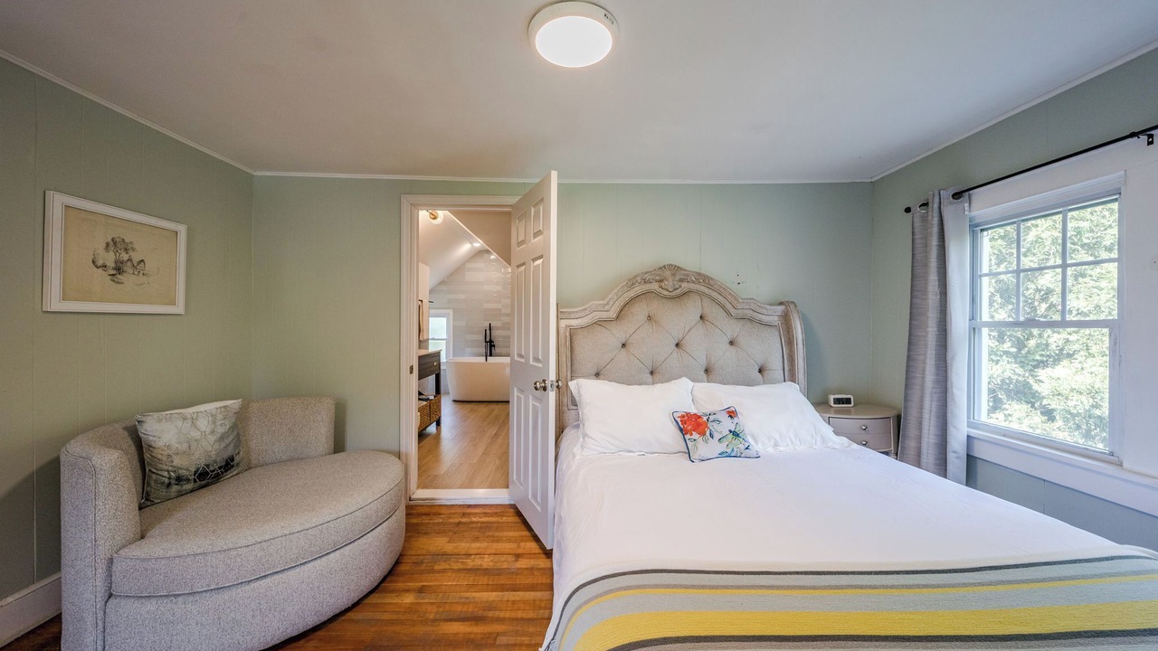 Photo of Bedroom in Liberty