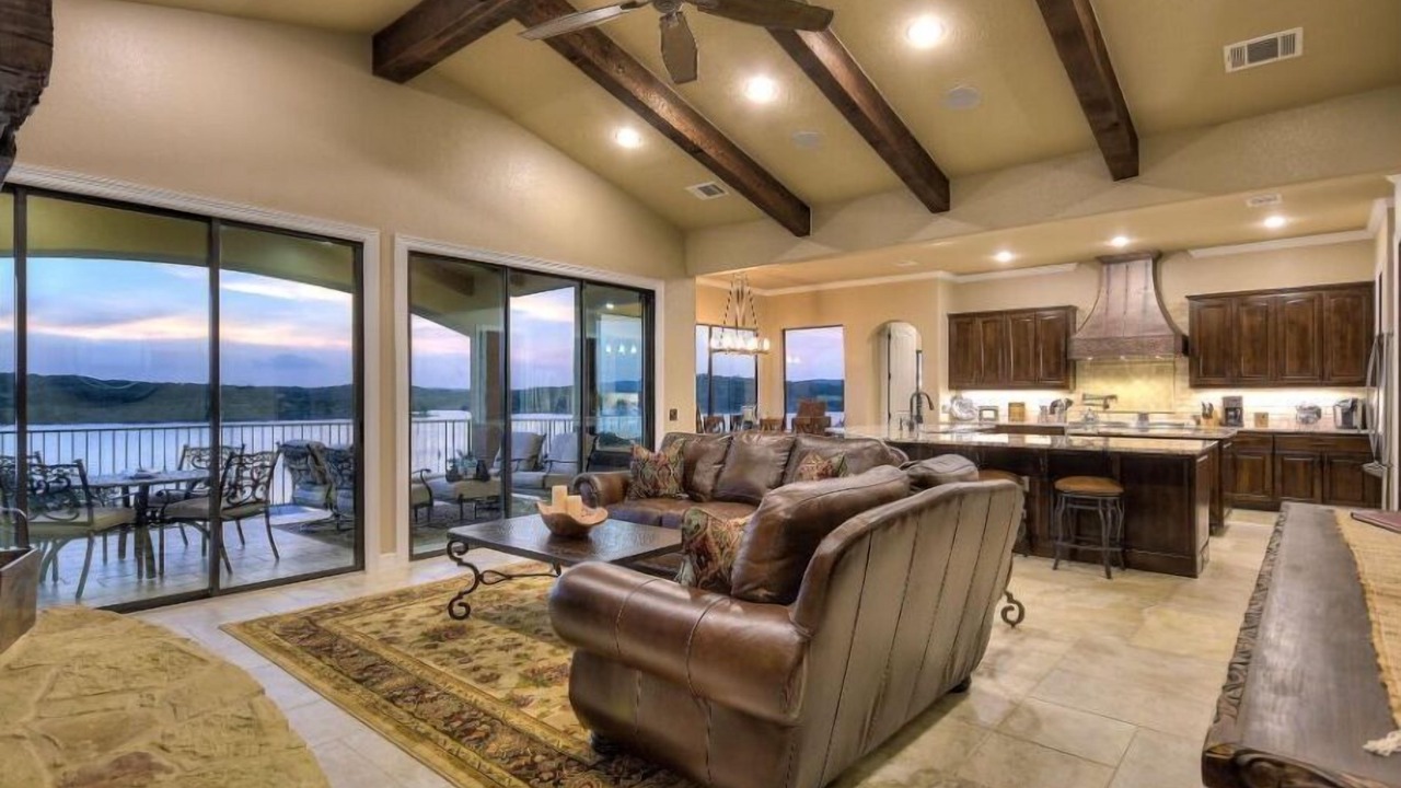 Photo of Livingroom in Highland Lake Estates
