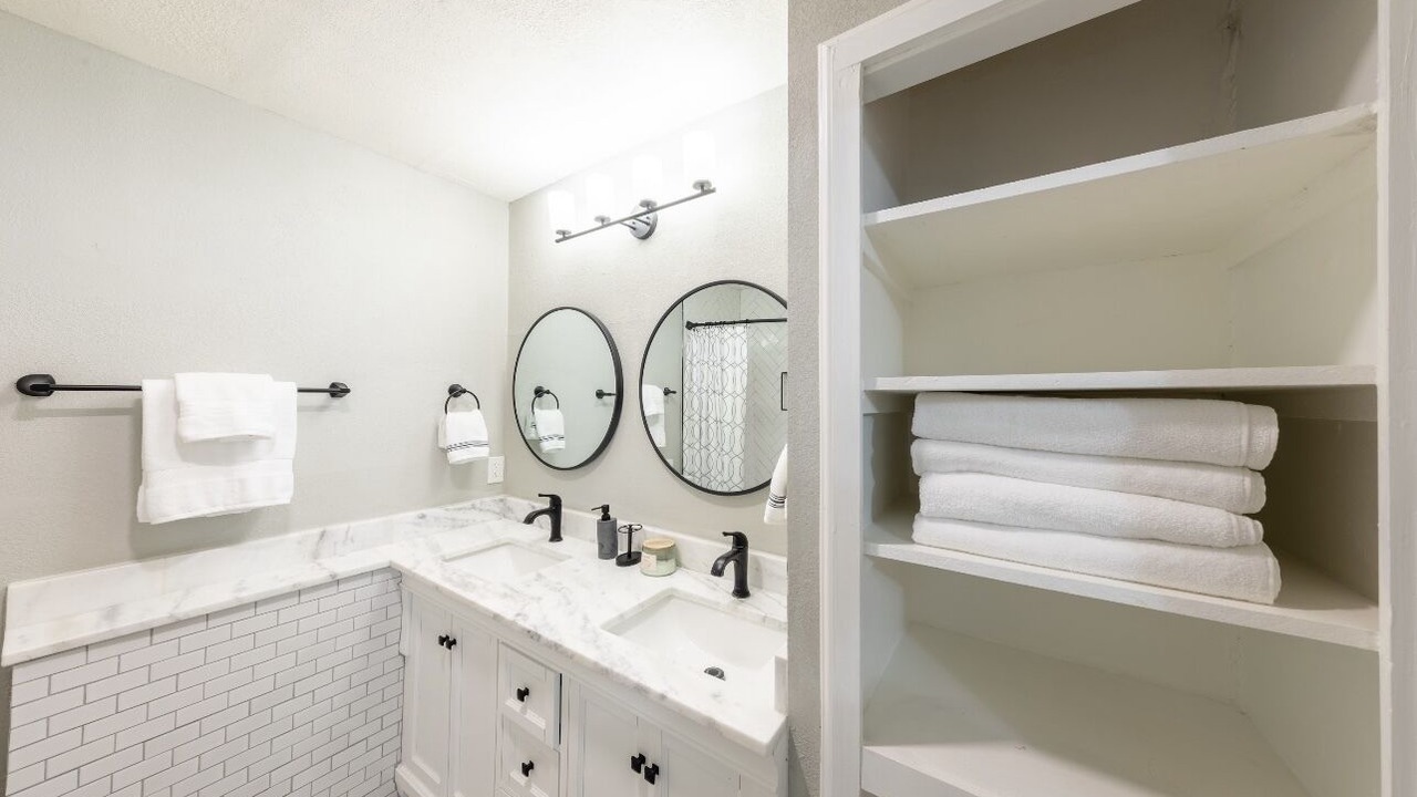 Photo of Bathroom in Shearer Hills - Ridgeview
