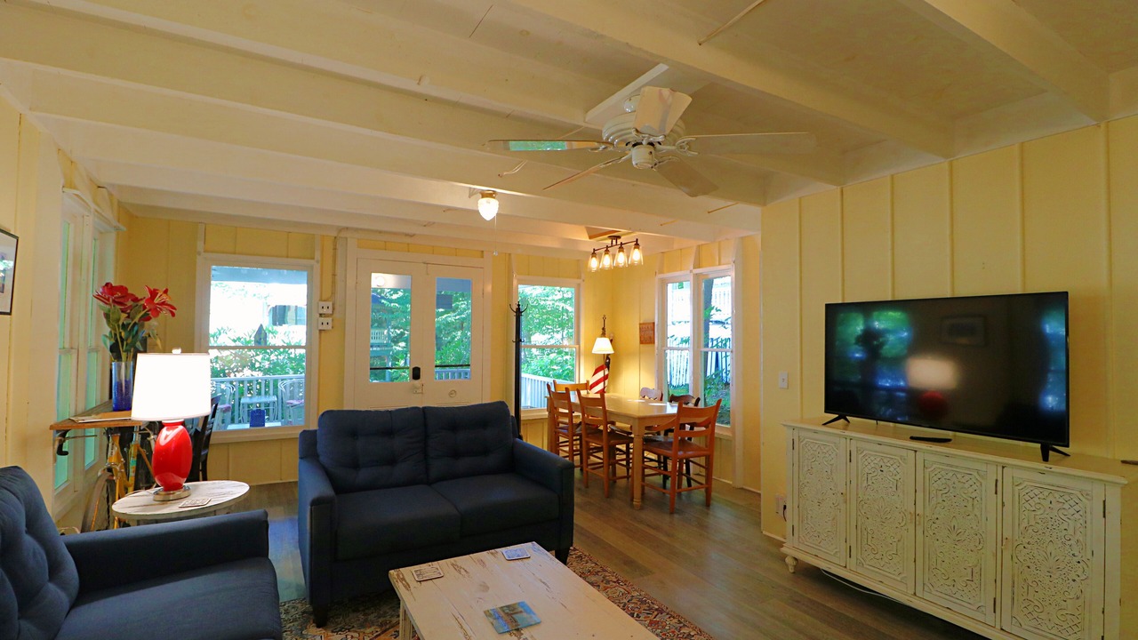 Photo of Livingroom in Chautauqua