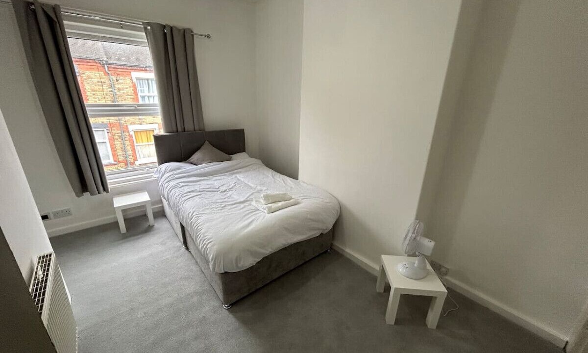 Photo of Bedroom in Stoke-on-Trent