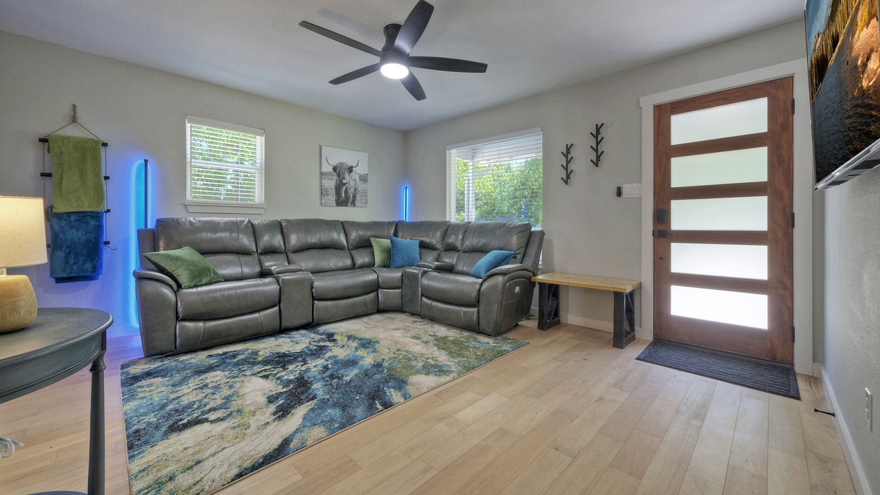 Photo of Livingroom in Garfield