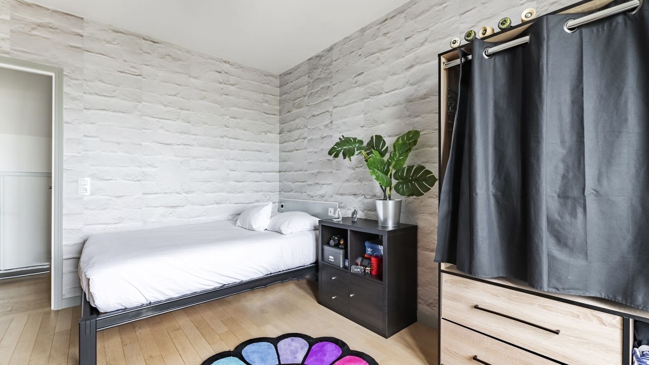 Photo of Bedroom in Levallois-Perret