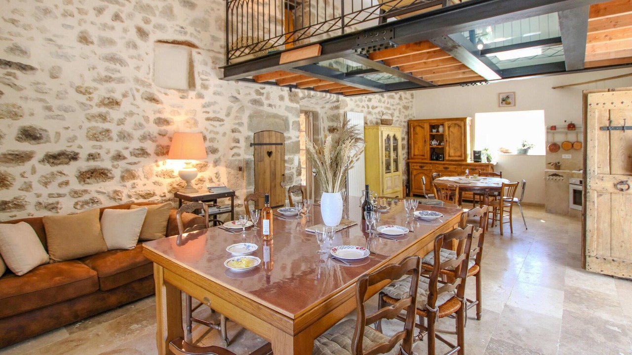 Photo of Others in Banne