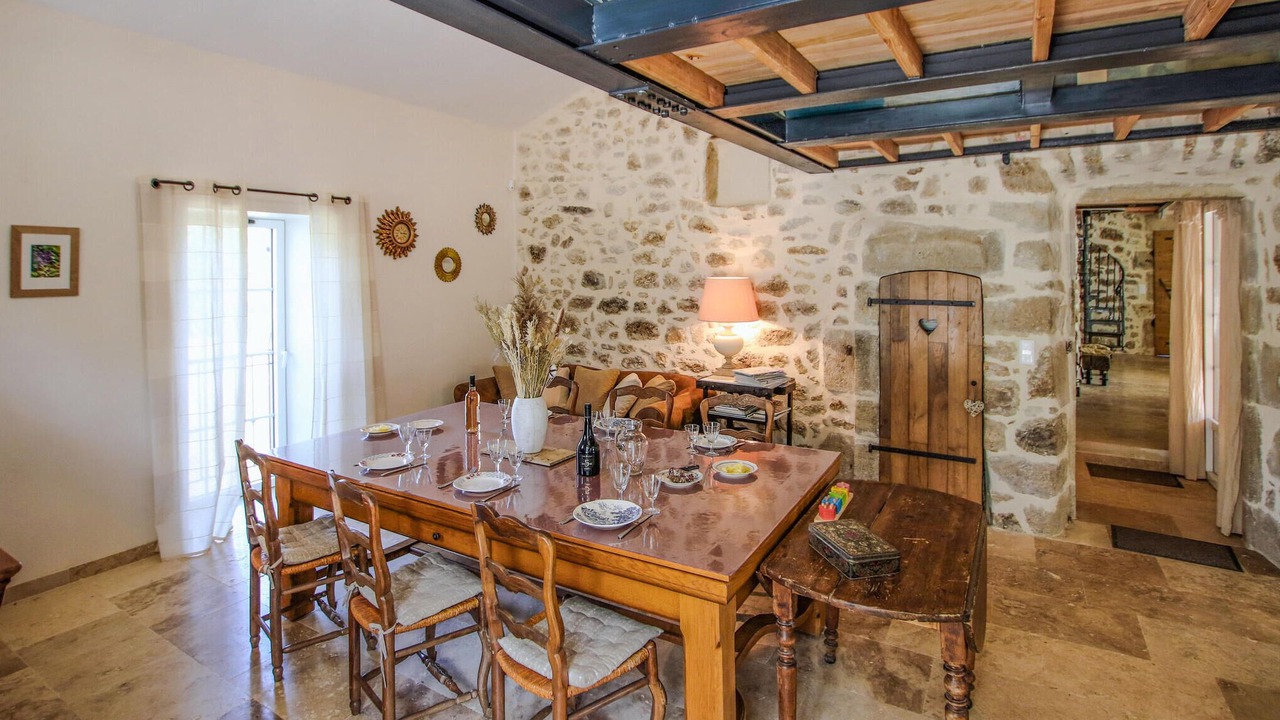 Photo of Others in Banne