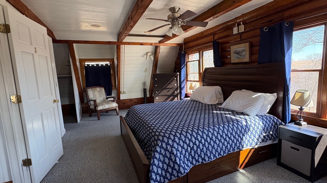 Photo of Bedroom in Coon Rapids