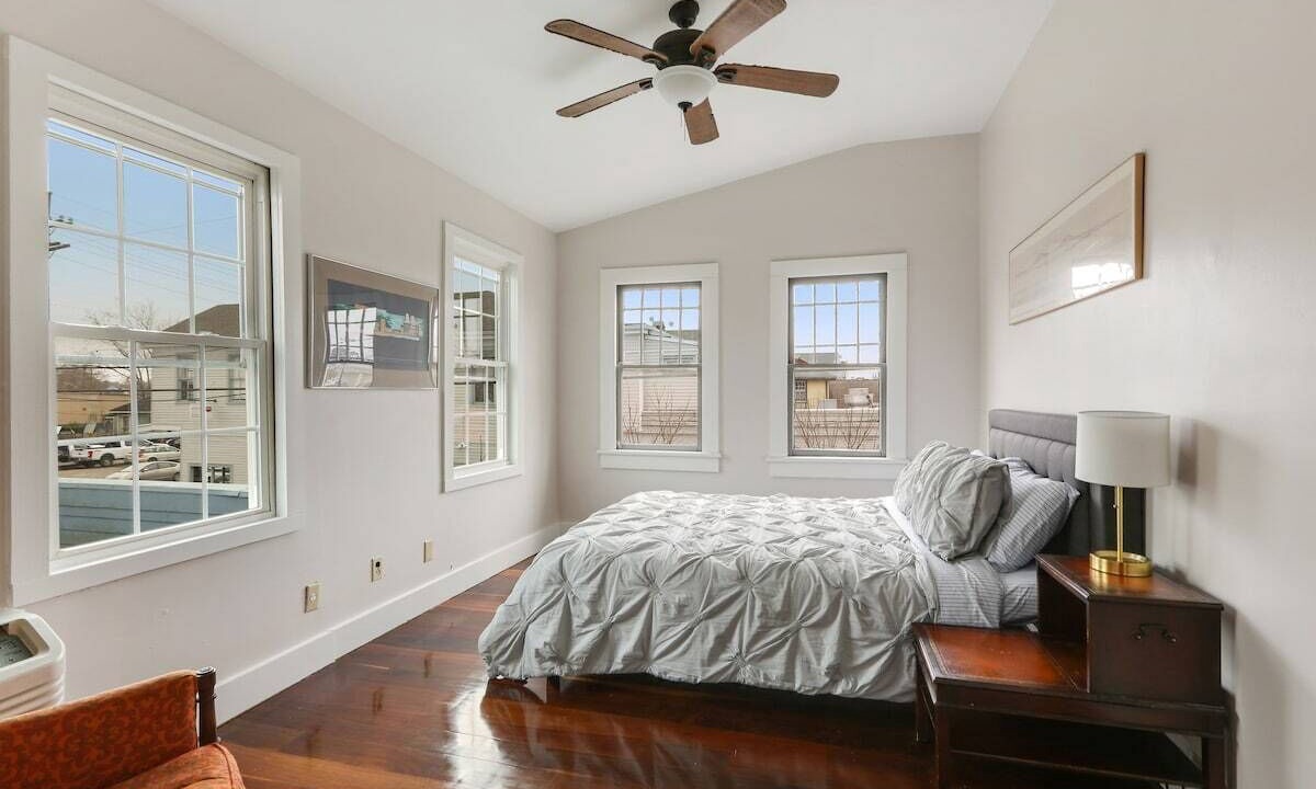 Photo of Bedroom in Freret