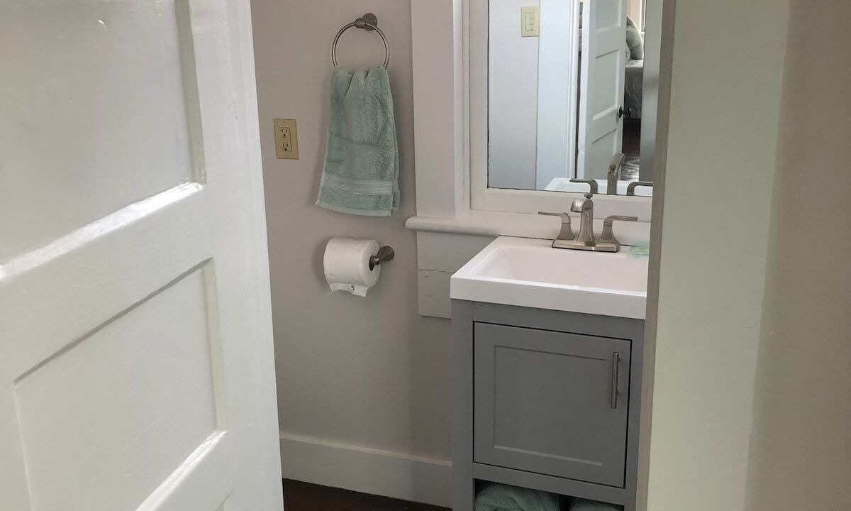 Photo of Bathroom in Freret