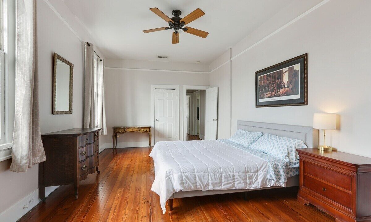 Photo of Bedroom in Freret