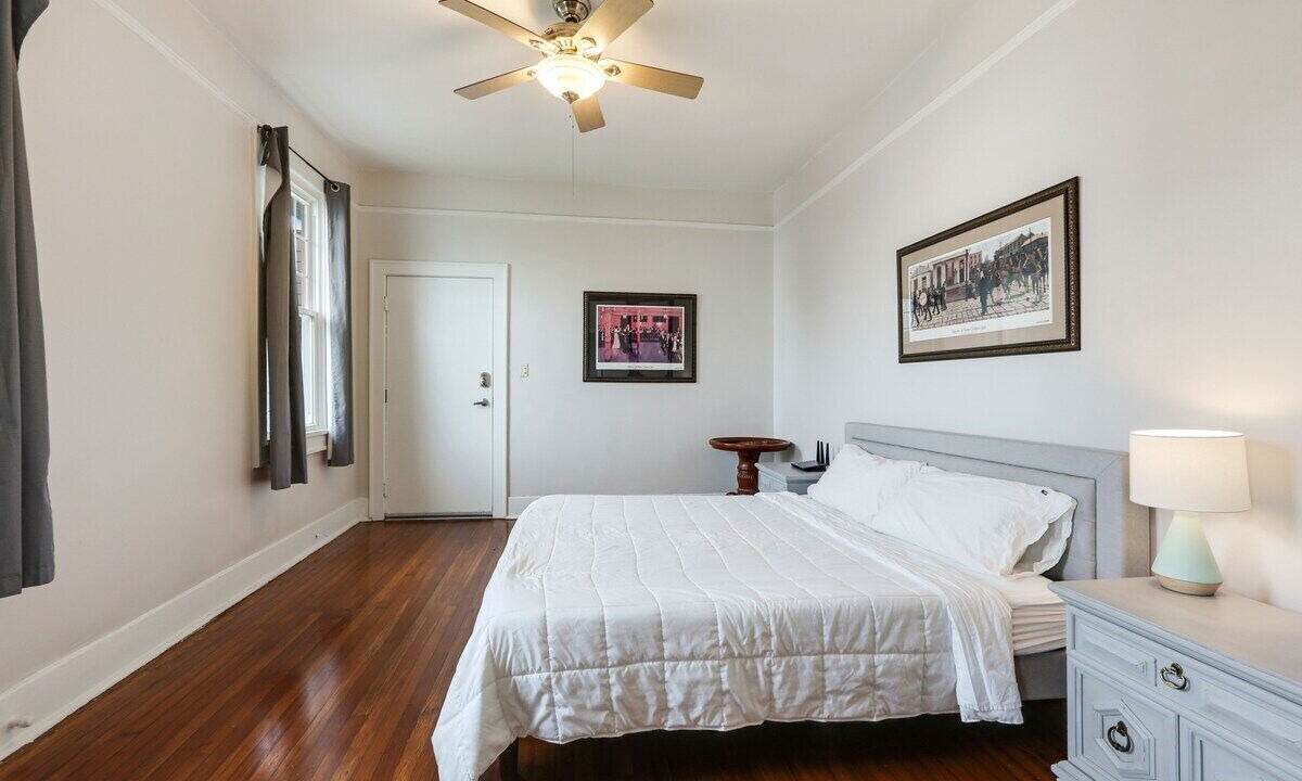 Photo of Bedroom in Freret