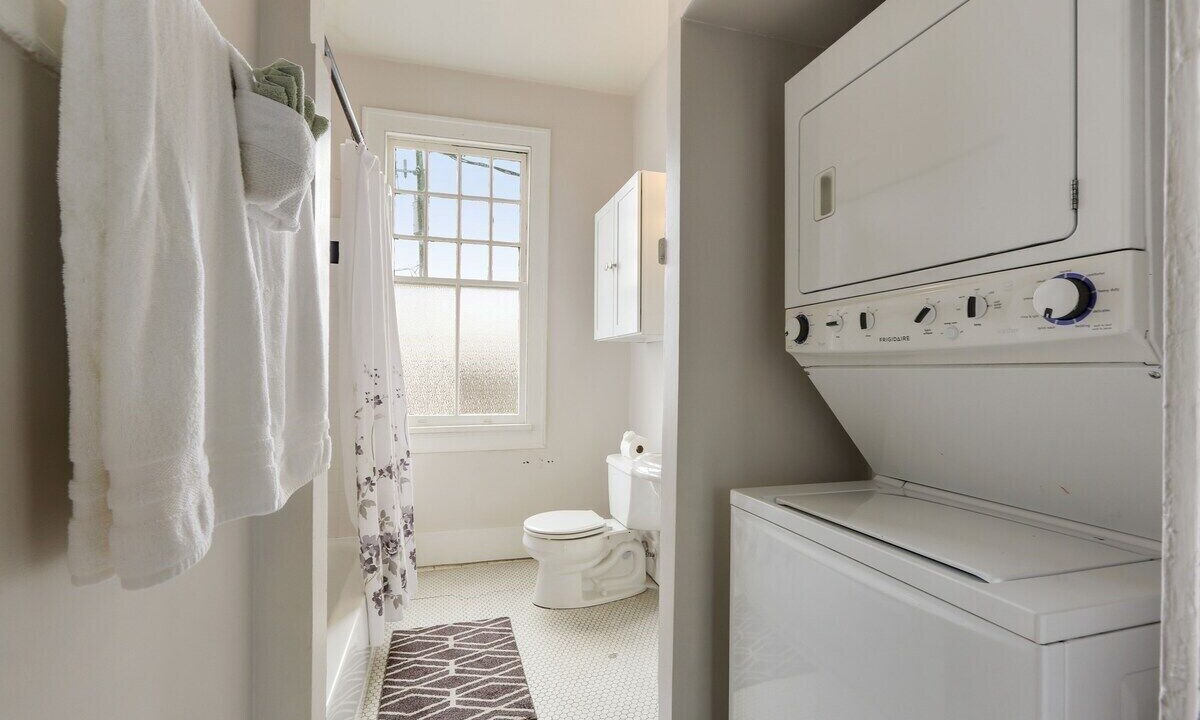 Photo of Bathroom in Freret