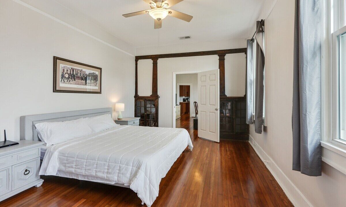 Photo of Bedroom in Freret