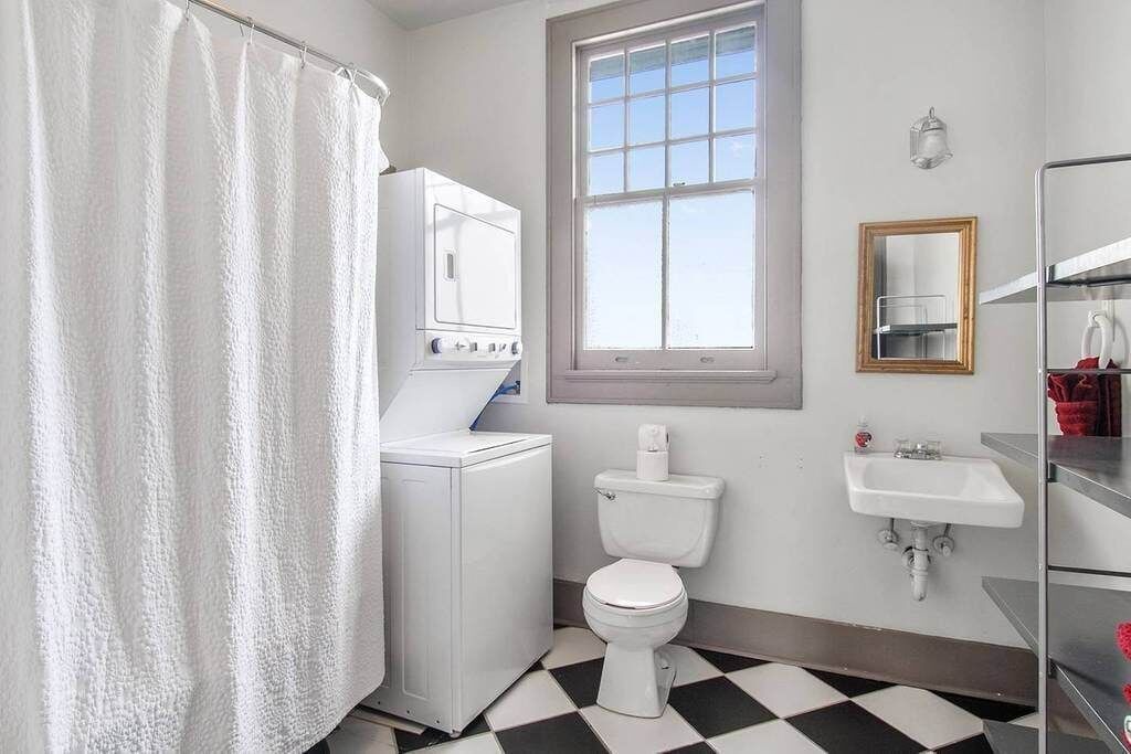 Photo of Bathroom in Freret