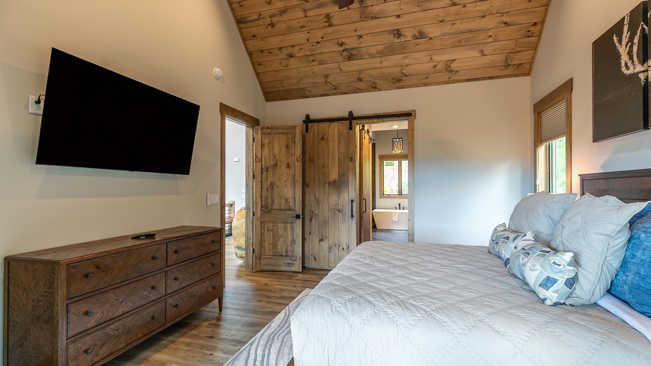 Photo of Bedroom in Banner Elk