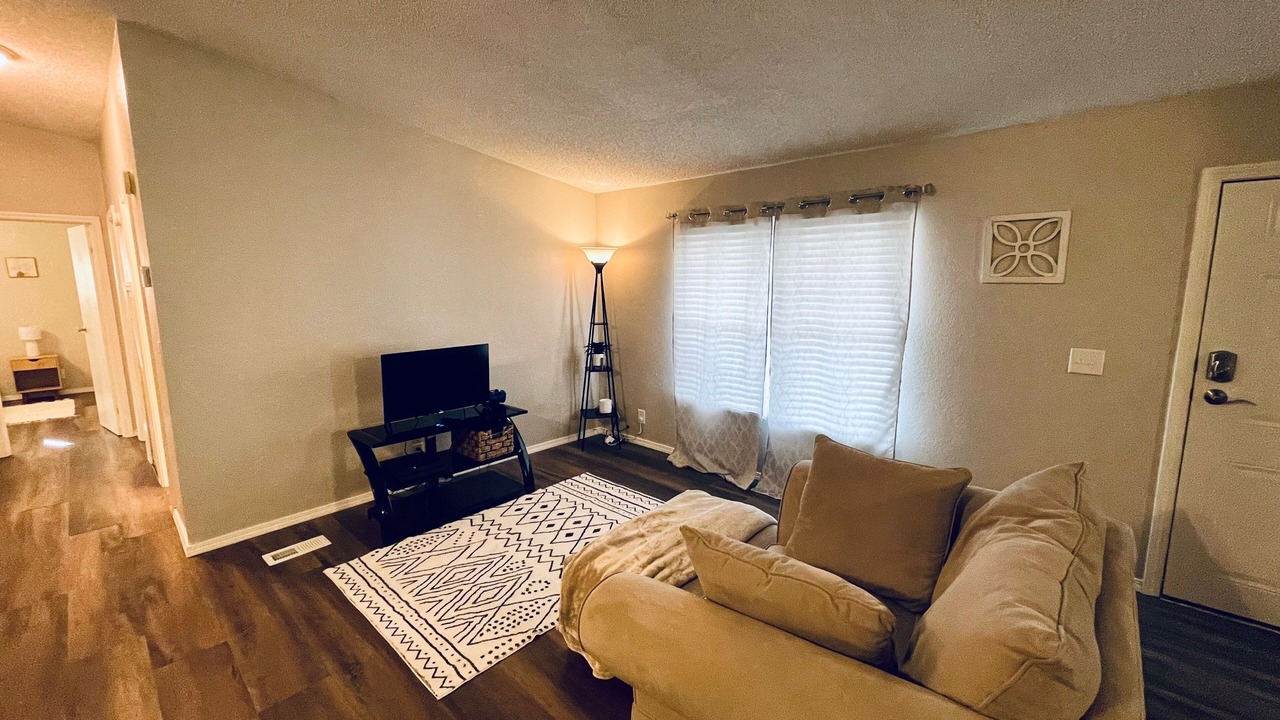 Photo of Livingroom in Mead