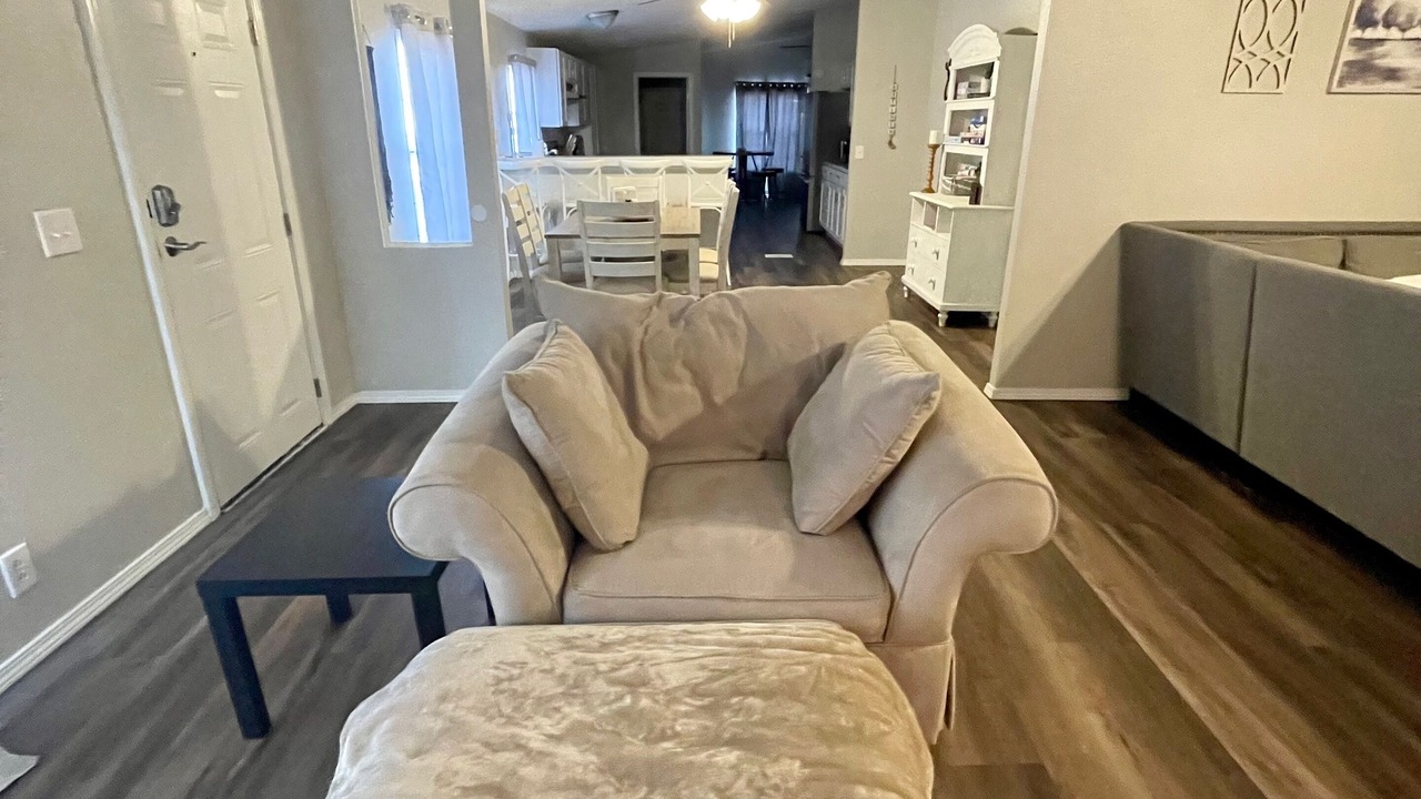 Photo of Livingroom in Mead
