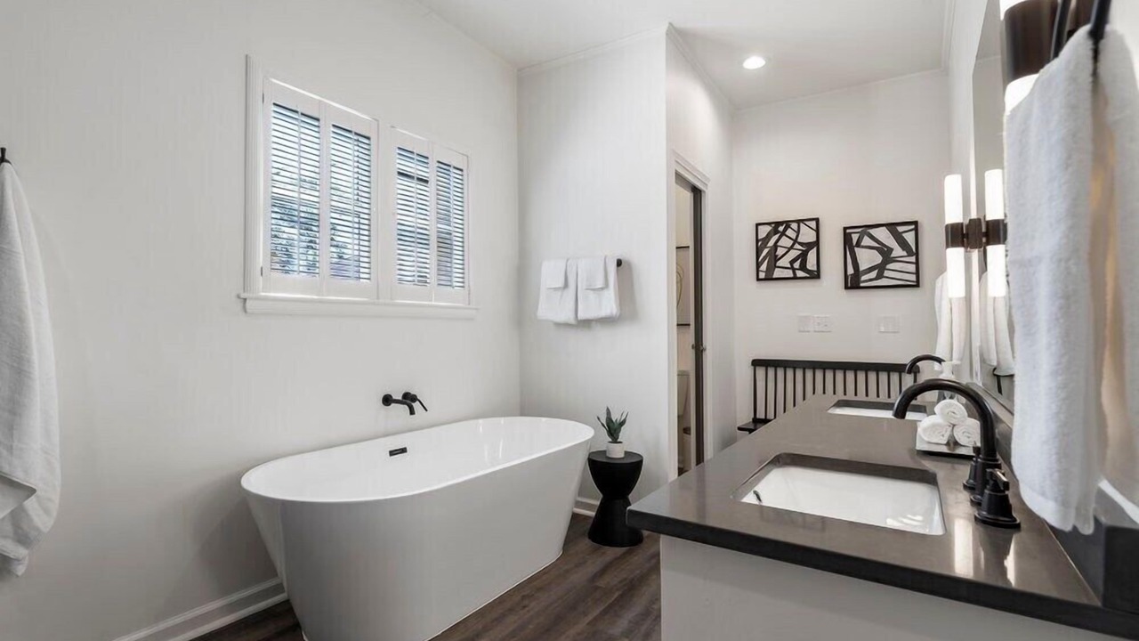 Photo of Bathroom in Maple Ridge