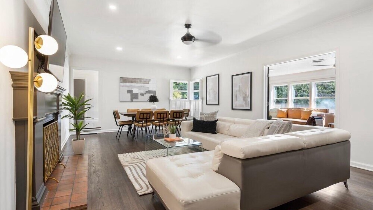 Photo of Livingroom in Maple Ridge