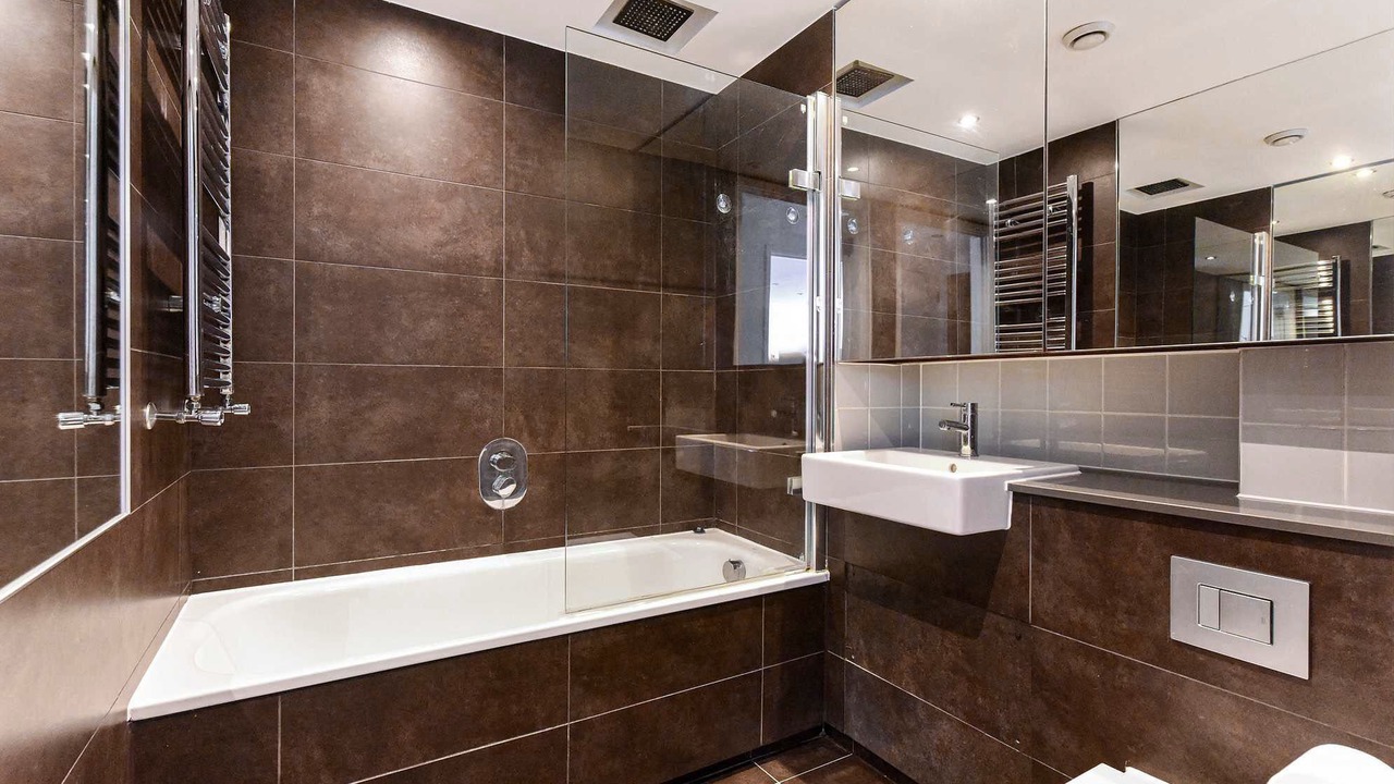 Photo of Bathroom in Elephant and Castle