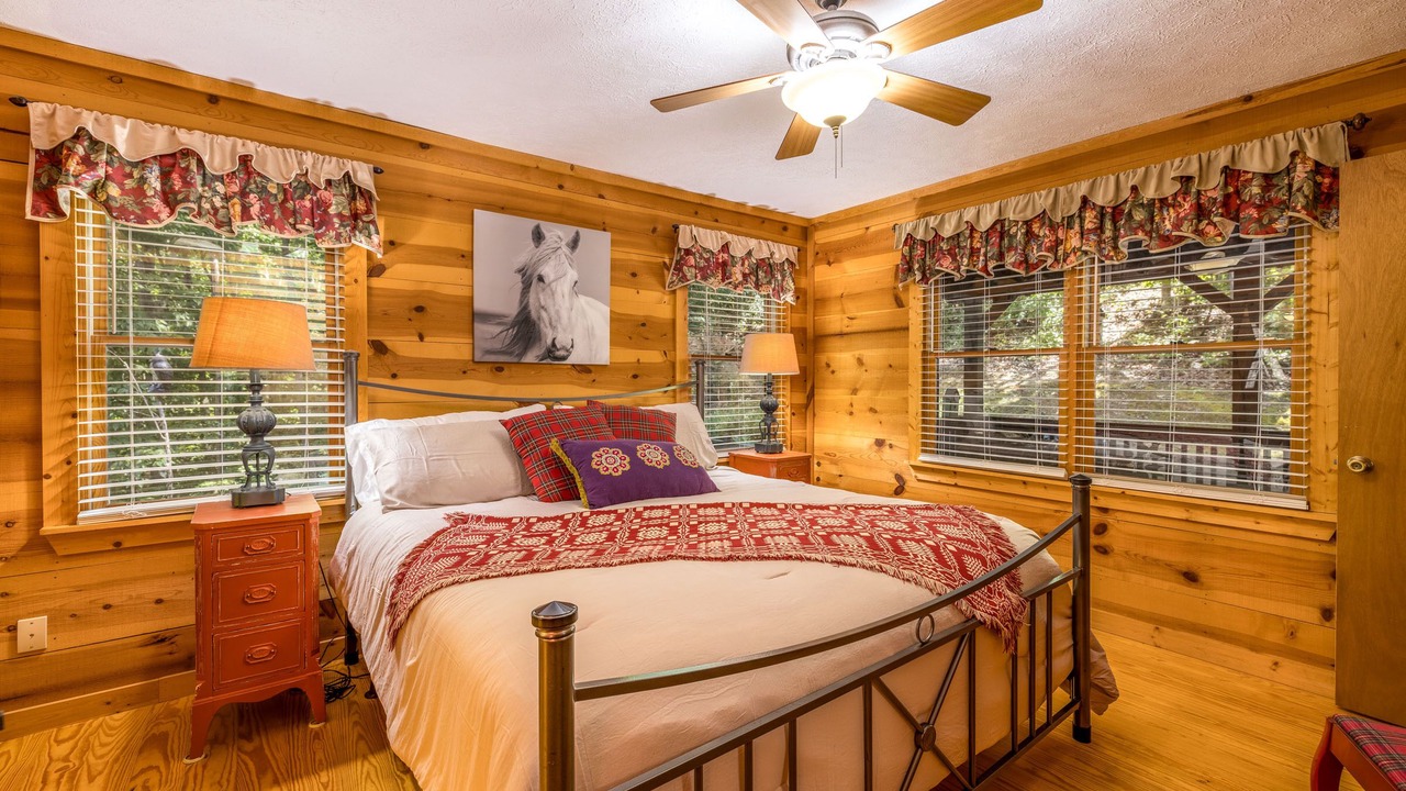Photo of Bedroom in Clarkesville