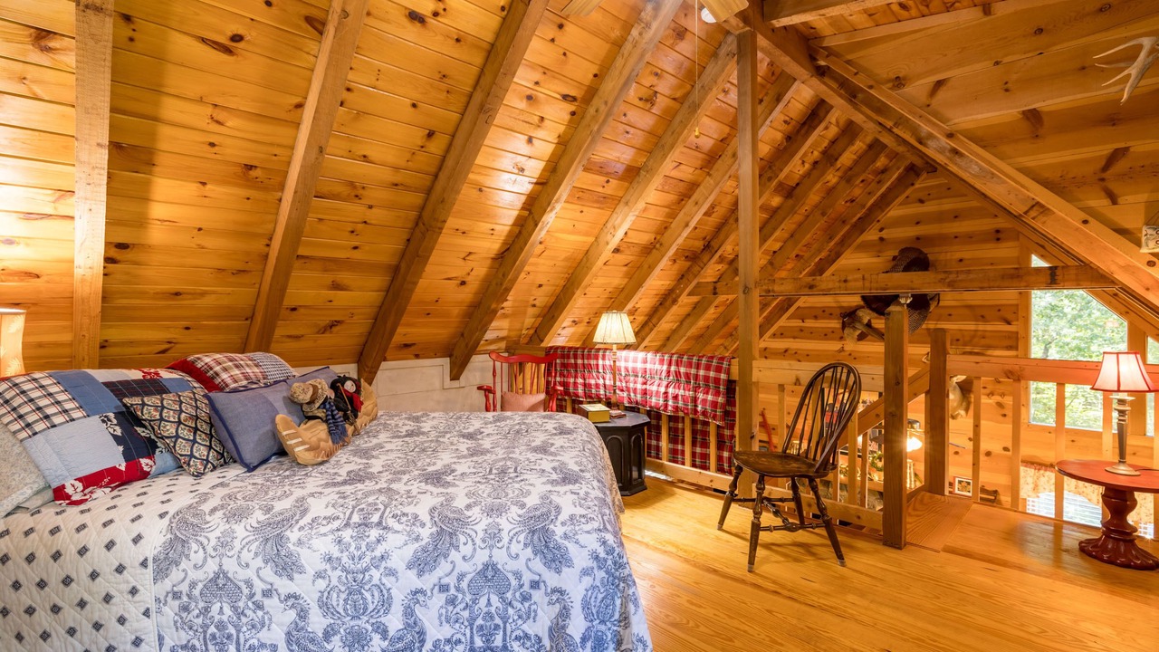Photo of Bedroom in Clarkesville