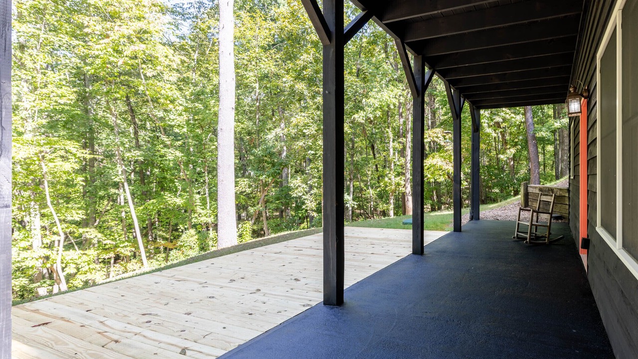 Photo of Patio Balcony in Clarkesville