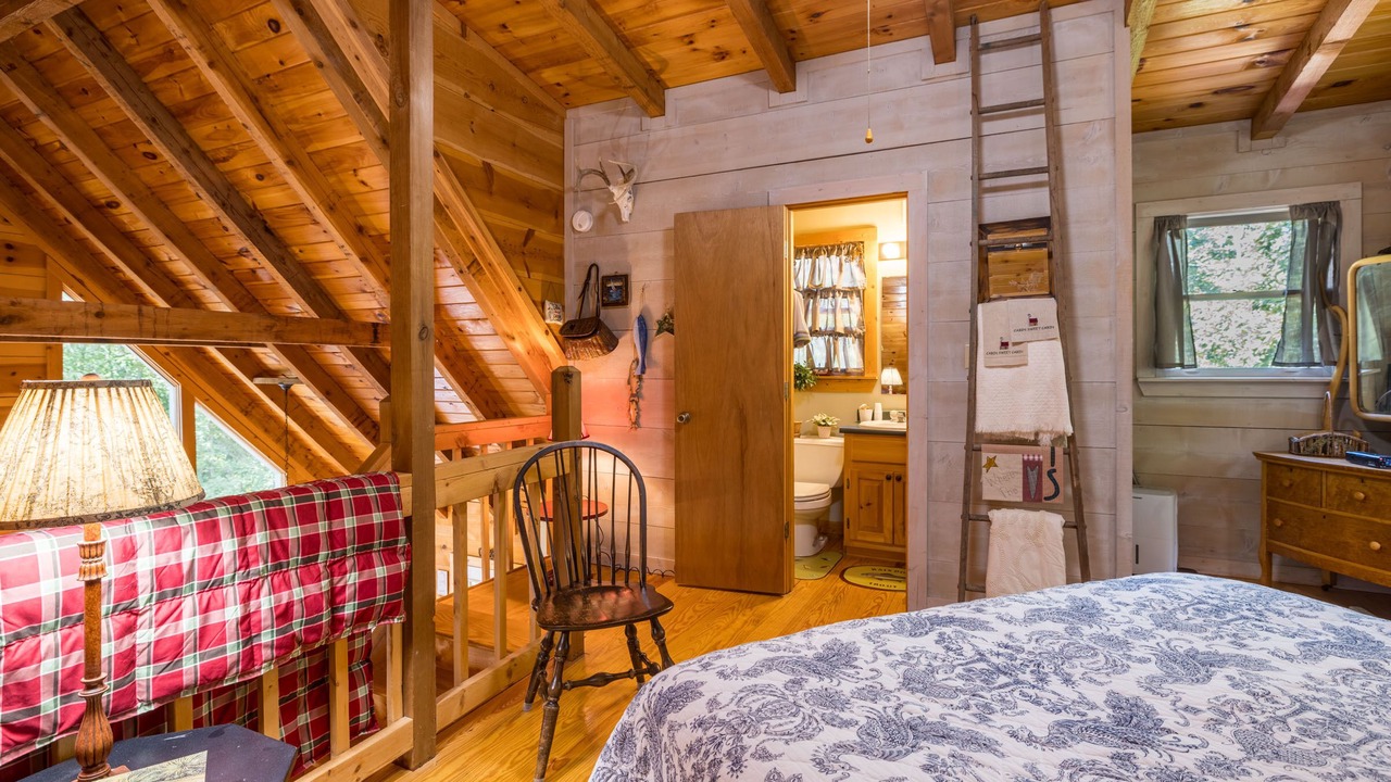 Photo of Bedroom in Clarkesville