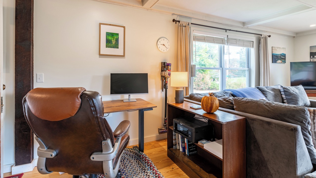 Photo of Livingroom in Hallowell