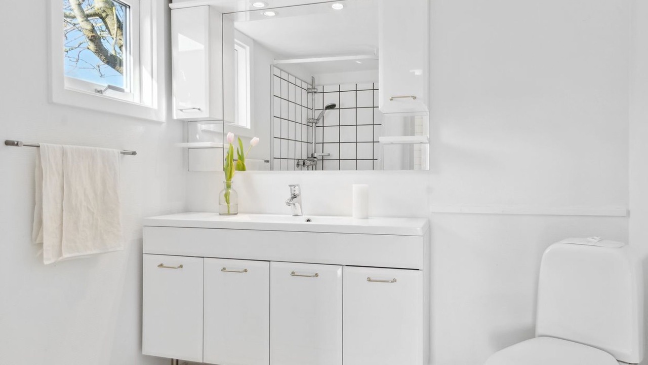 Photo of Bathroom in Beder Malling