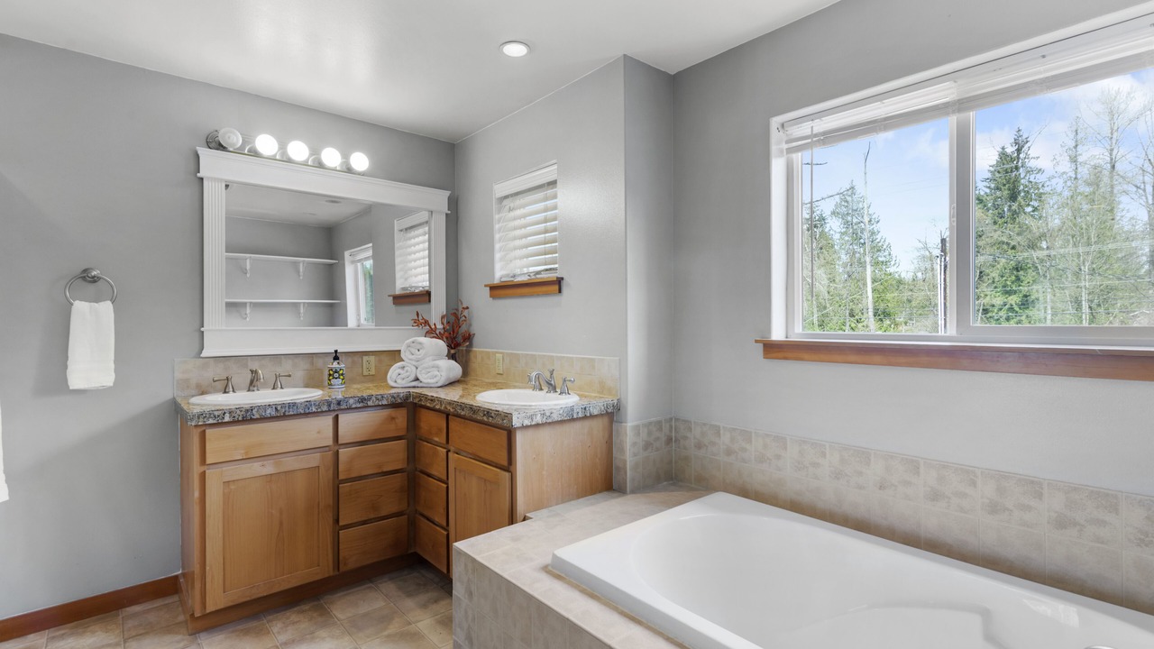 Photo of Bathroom in Lake Stevens