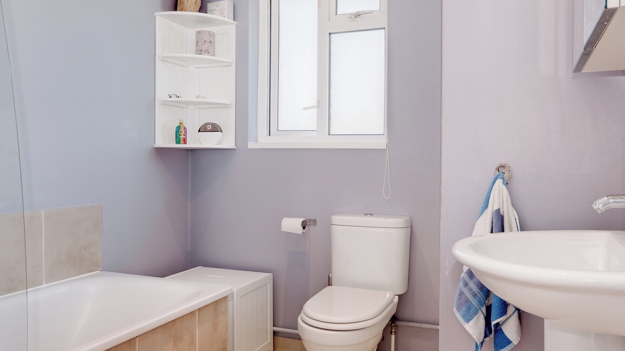 Photo of Bathroom in Roundham