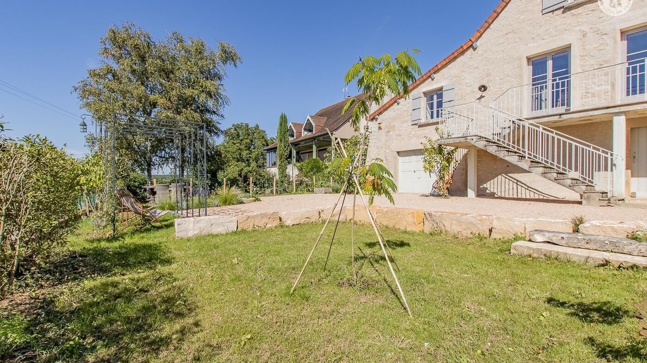 Photo of Outdoor in Chapaize