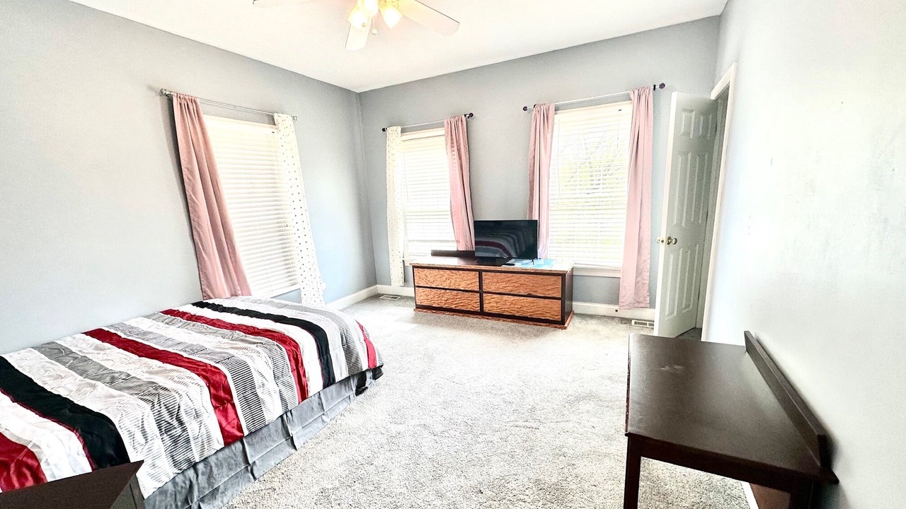 Photo of Bedroom in Hudson