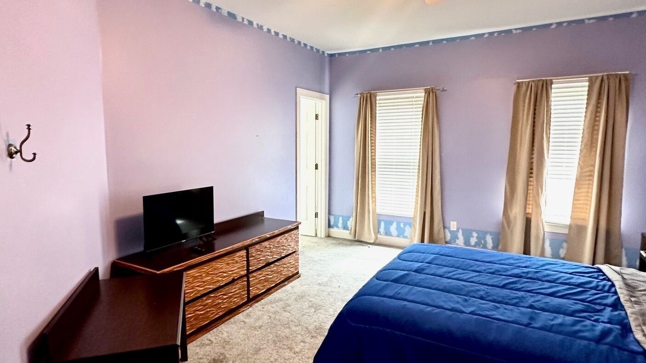 Photo of Bedroom in Hudson