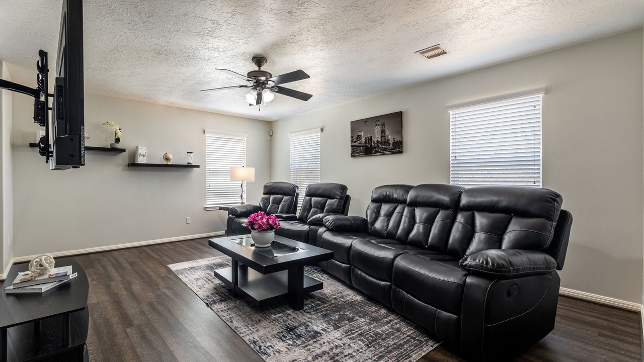 Photo of Livingroom in Central Southwest