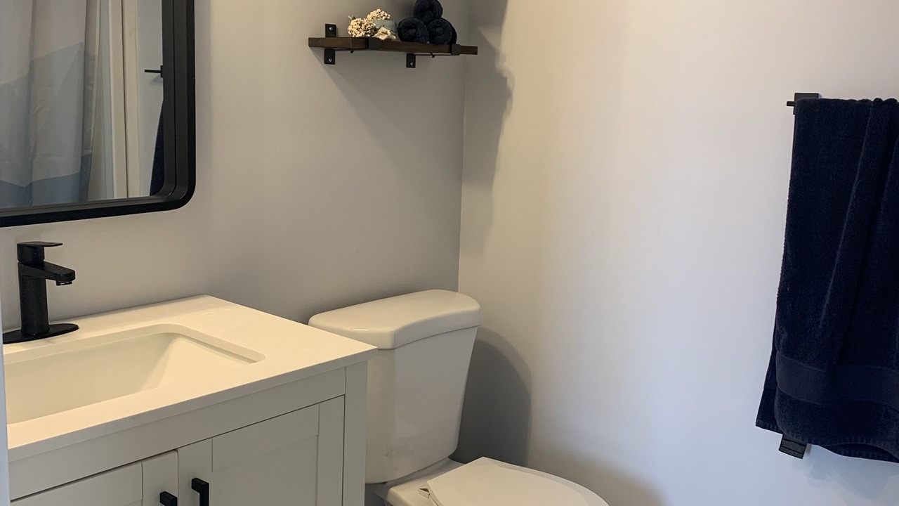 Photo of Bathroom in New Harbour