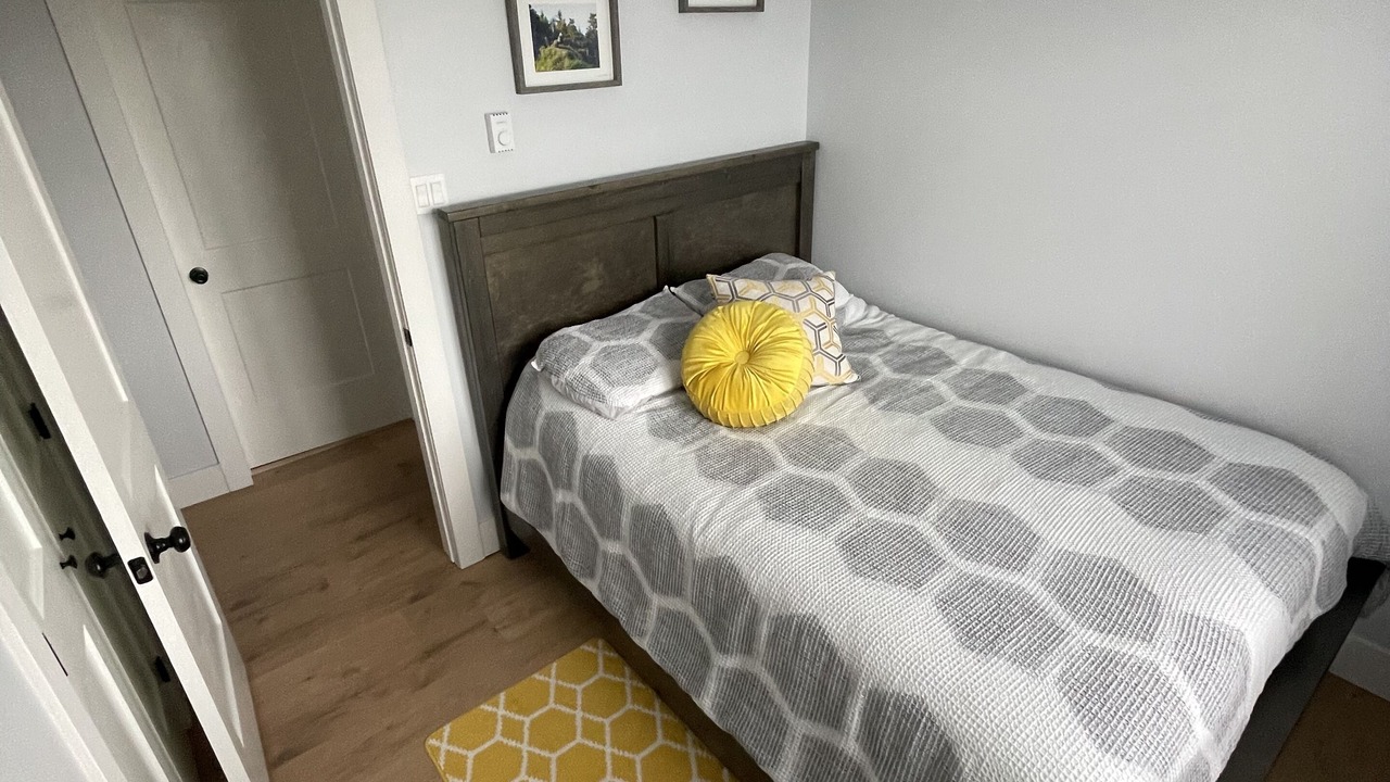 Photo of Bedroom in New Harbour