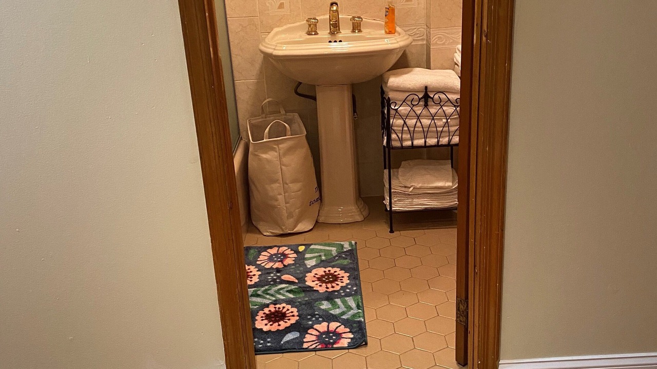 Photo of Bathroom in Union City