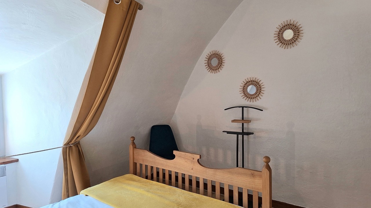 Photo of Bedroom in Saint-Georges-de-Levejac